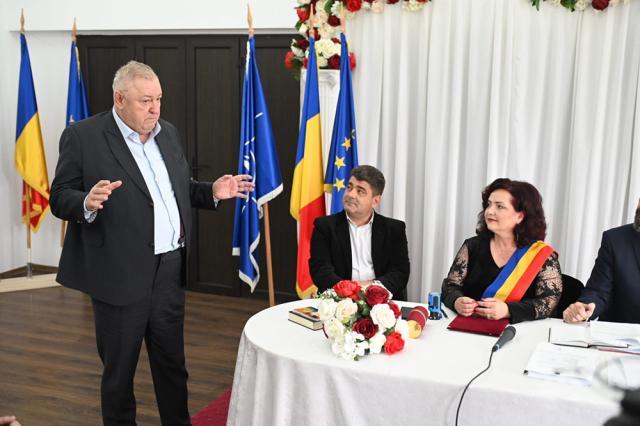 Primarul din Berchișești, Violeta Țăran, a depus jurământul pentru al optulea mandat