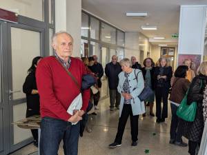 Peste 100 de lucrări ale artistei Ileana Bardă, reunite în albumul „Ileana Bardă. Sensibilitate și măiestrie”, vernisat la Muzeul de Istorie