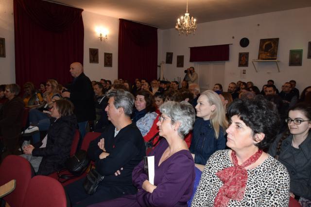 Lansarea cărții „Cerșetorul de albastru”, de pr. Crin-Triandafil Theodorescu, la Fălticeni