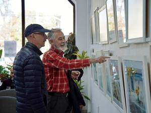 Expoziția „Vremuri și Valuri Călătorii în acuarelă, la Galeria de arta Zamca Foto Mihai Fomin