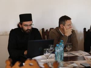 Peste 50 de medici participă la Mănăstirea Voroneț la simpozionul „Îmbătrânirea întru bucurie – Respir în Bucovina”