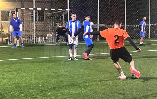 Revine a urcat pe prima poziție in campionatul de old-boys in urma victoriei cu Apa Design