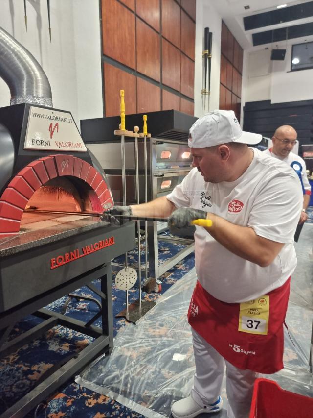 Sergiu Iftodi, managerul pizzeriei Industrial Pizza din Suceava, a participat la a treia ediție a Campionatului Internațional de Pizza