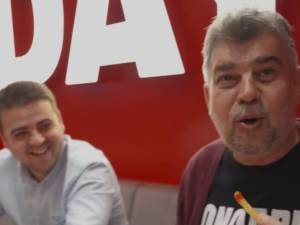 Premierul Marcel Ciolacu și președintele ales al CJ Suceava, Gheorghe Șoldan la restaurantul FRYDAY