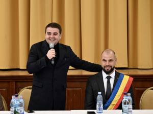 Președintele ales al CJ Suceava, Gheorghe Șoldan și primarul comunei Botoșana, Andrei Sticleț