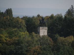 Muncitor mort pe loc după ce un trunchi de copac i-a căzut în cap, în apropiere de statuia ecvestră a lui Ștefan cel Mare