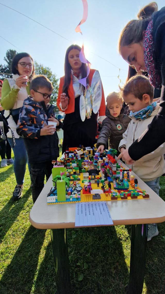 Preșcolari suceveni au construit din piese LEGO „Parcul Șipote – În viitor”