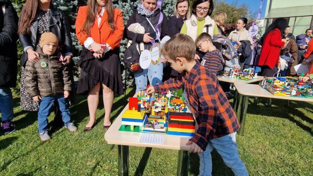 Preșcolari suceveni au construit din piese LEGO „Parcul Șipote – În viitor”