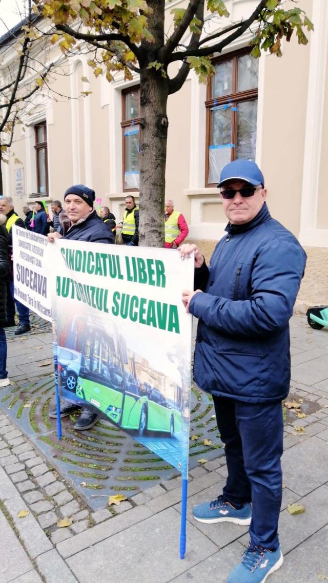 Sindicaliști TPL din Suceava, solidari cu colegii din Cluj, la protest