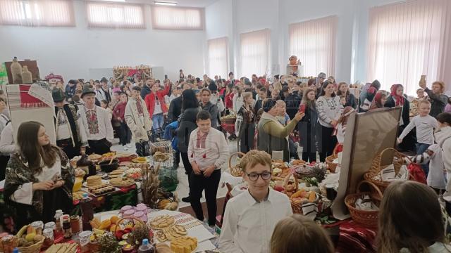 Cămara Bunicii, un eveniment de tradiție la școala din Bănești