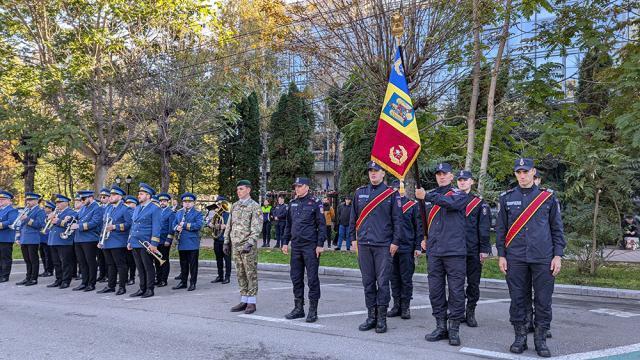 Rîmbu le-a bătut public obrazul președintelui Consiliului Județean, prefectului și parlamentarilor, pentru absența la ceremonia de Ziua Armatei