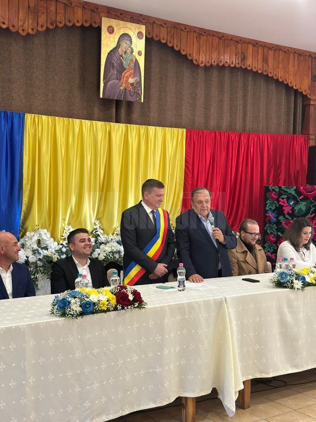 Prim-vicepreședintele PNL Gheorghe Flutur, la învestirea primarului de Râșca, Ionuț Andreica