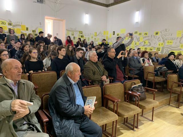 Lansare de carte la Colegiul Național „Nicu Gane” din Fălticeni: „Firești reîntoarceri” de Constantin Târziu