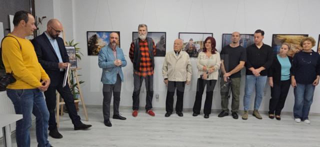 Expoziția de fotografie „Bucovina pe dealuri neumblate” poate fi admirată la Galeria de artă Zamca