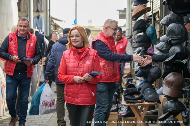 Echipa PSD în Centrul Comercial Bazar din Suceava