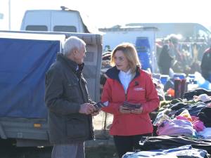 Candidați PSD la Parlament, la pas prin târgul de la Verești