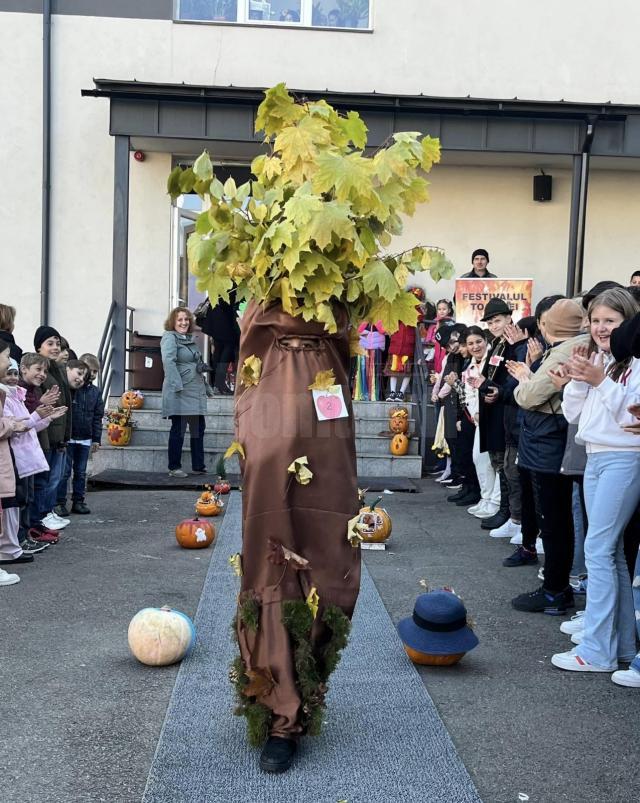 Festivalul toamnei, la Școala Nr. 2 Vatra Dornei