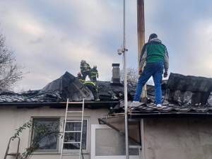 Două case distruse în incendii pornite de la coșurile de fum necurățate