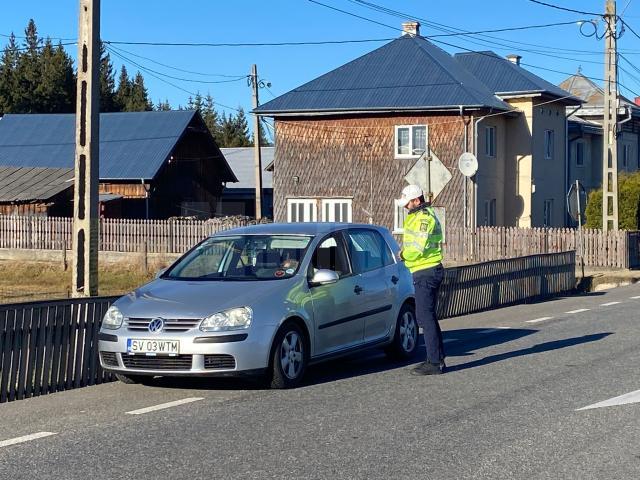 Intrările din Vatra Dornei, ”blocate” de polițiști și jandarmi timp de patru ore