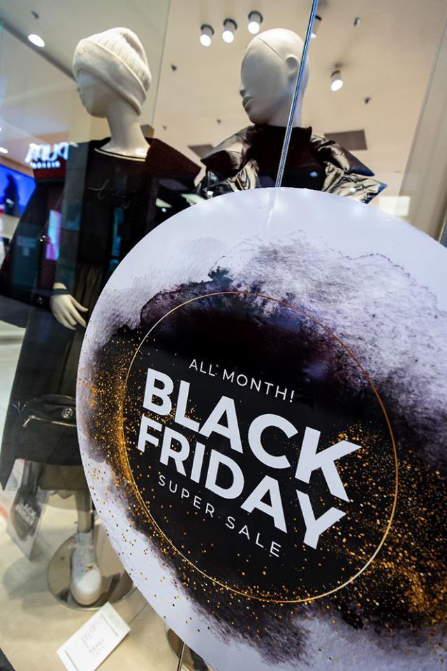 Black Friday continuă la Iulius Mall Suceava cu reduceri de până la 70% la branduri cunoscute