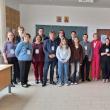 Elevii de la Colegiul „Hurmuzachi” Rădăuți și-au adjudecat toate premiile unui concurs de investigație sociologică