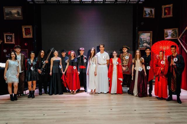 Balul Bobocilor Hurmuzachi - Foto Derevlean Daniel și Strugaru Florin