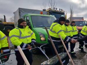 Gheorghe Șoldan și Vasile Rîmbu au verificat dacă firma Diasil este pregătită pentru a interveni pentru deszăpezirea străzilor din Suceava