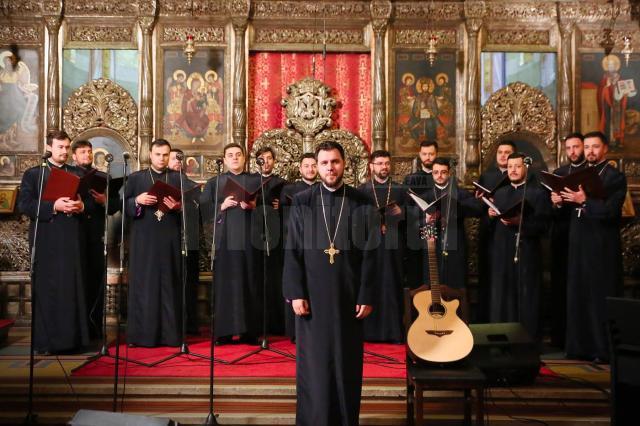 „Colindă-ne, Doamne!”, concert extraordinar susținut de Corala „Armonia” la Vatra Dornei