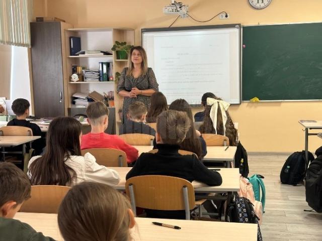 „Educație fără frontiere”, parteneriat educațional între Școala „Miron Costin” Suceava, Colegiul „Ștefan cel Mare” Suceava și Liceul „Spiru Haret” Chișinău