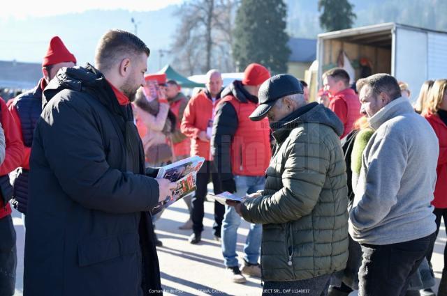 Candidații PSD au discutat „angajamentul pentru dezvoltare” al partidului cu comercianții și cumpărătorii din piața din Moldovița