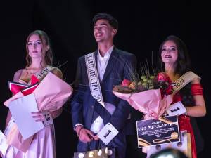 Miss și Mister Popularitate - Rareș Ioana (IX G) și Balan Dumitru (IX B învățământ profesional