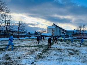 Partida de la Gălănești s-a disputat în condiții de iarnă. Foto Vasile Toderas