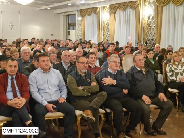 Gheorghe Flutur, Ioan Balan și Bogdan Gheorghiu au participat la o întâlnire cu peste 300 de persoane pentru susținerea lui Nicolae Ciucă