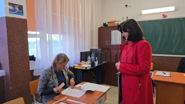 Larisa Blanari a votat pentru un președinte care reprezintă calea sigură pentru dezvoltarea județului Suceava