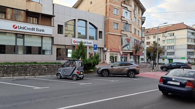 Gratuitatea la parcare pentru autovehiculele electrice și hybrid, limitată la un an, în municipiul Suceava