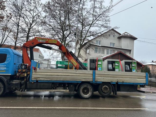 Noi automate de vânzare a biletelor de călătorie TPL au fost aduse pentru a fi montate în 13 stații din municipiul Suceava