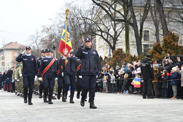 Parada militară de Ziua Națională a României de la Suceava a fost una jalnică