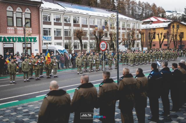 Locuitorii din Vatra DOrnei au avut parte de o frumoasă paradă militară