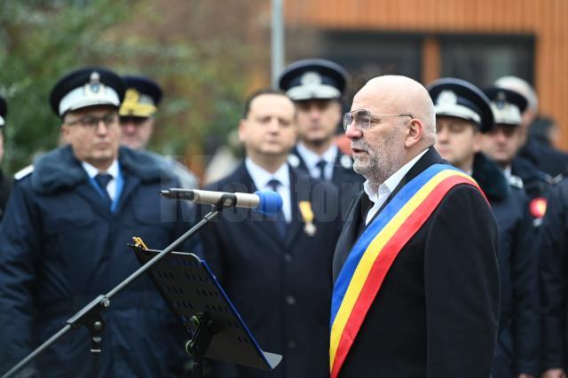 Primarul Sucevei, Vasile Rîmbu, a făcut, duminică, la manifestările organizate de Ziua Națională, un apel la unitate și responsabilitate