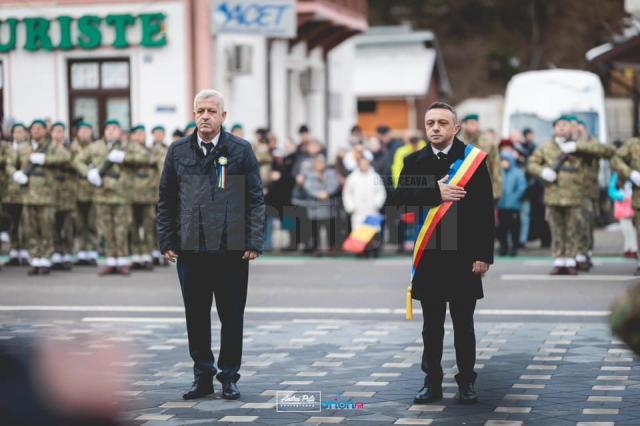 Locuitorii din Vatra DOrnei au avut parte de o frumoasă paradă militară