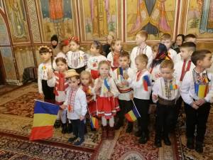 Proiectul educațional „La mulți ani, români! La mulți ani, România!", la Zamostea