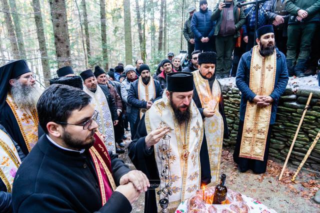 Cuvioșii Paisie și Cleopa, cinstiți prin Liturghie arhierească la Mănăstirea Vadu Negrilesei, închinată lor