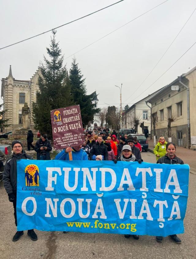 Fundația Umanitară „O Nouă Viață” a organizat, la Siret, Marșul „Egal e Normal”, ediția a XIII-a