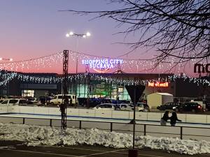 Patinoarul artificial de la Shopping City Suceava