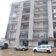 Două etaje ale unui bloc nou, transformate din garaje în spații comerciale, în municipiul ...