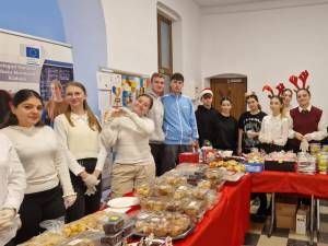 „Târgul de Crăciun” („der Weihnachtsmarkt”) la Colegiul Național „Eudoxiu Hurmuzachi” 1