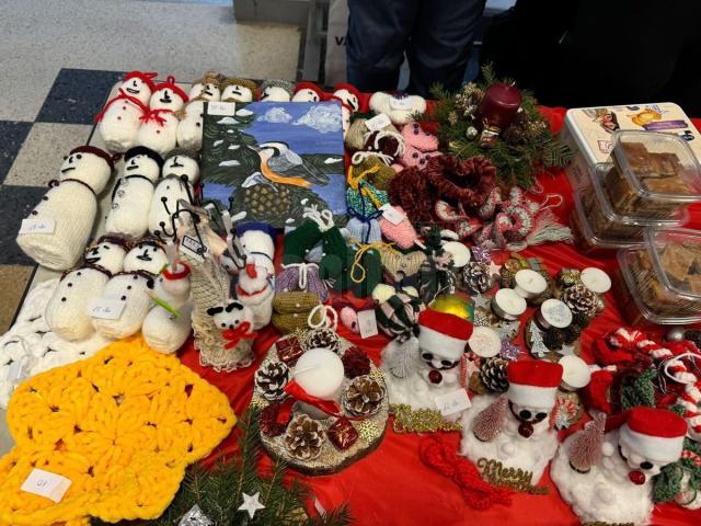 „Târgul de Crăciun” („der Weihnachtsmarkt”) la Colegiul Național „Eudoxiu Hurmuzachi” 5