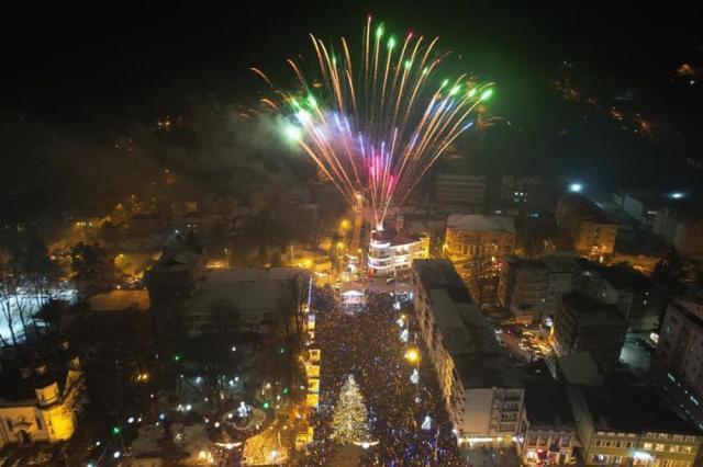 Iluminatul festiv de sărbători din municipiul Câmpulung Moldovenesc