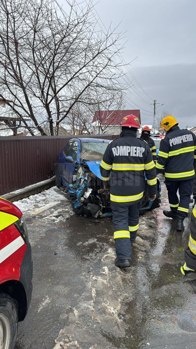 Tânăr șofer rănit după un accident pe străzile înguste din Bulai -Moara