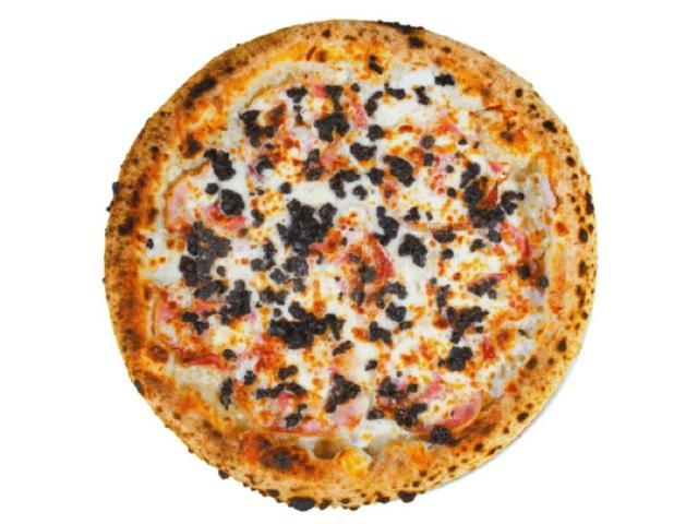 Pizza cu trufe, pancetta și brânză provola